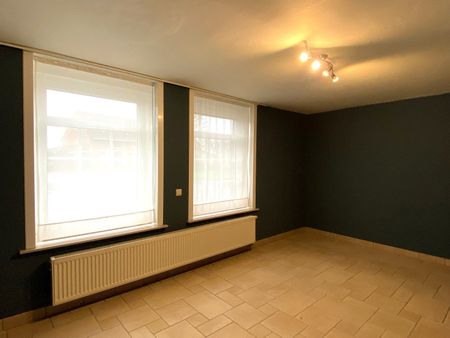 LANDELIJK GELEGEN WONING MET 3 SLPKS | GARAGE | TUIN - Foto 5