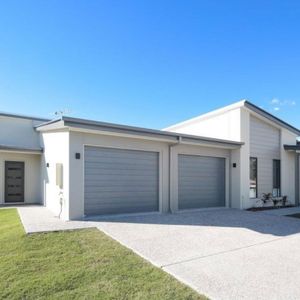 YOUR NEW FAMILY HOME AWAITS YOU! - Photo 3