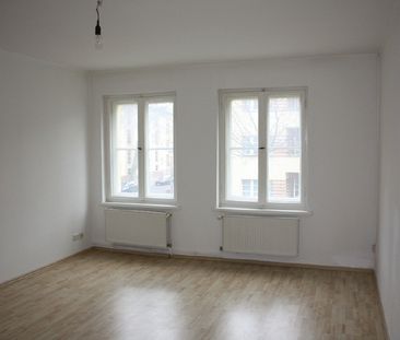 Großzügige Altbauwohnung in Friedrichsfelde! - Photo 1