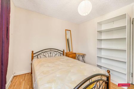 4 bedroom end of terrace house to rent - Photo 5