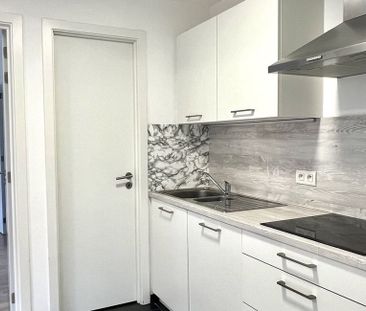 Appartement te huur in Vorst voor € 1.000 met 1 slaapkamer - Photo 1