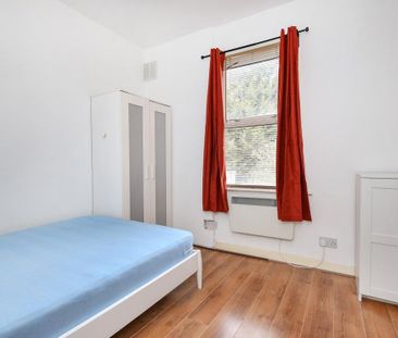 Brownhill Road, London SE6 - Photo 2