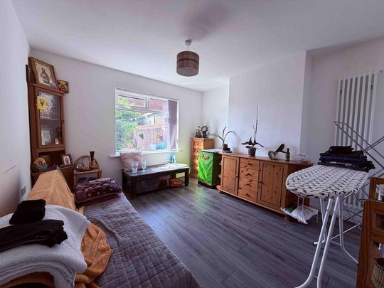 2 bedroom end of terrace house to rent - Photo 1