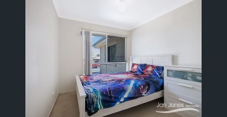 LARGE FAMILY HOME WITH BOAT/CARAVAN ACCESS! - Photo 3