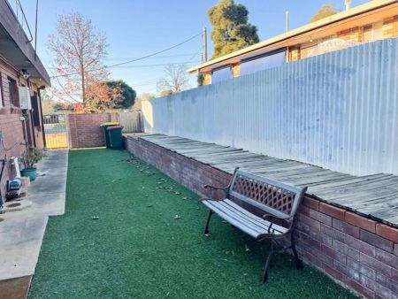 2 / 270 Fernleigh Road, Ashmont NSW 2650 - Photo 3
