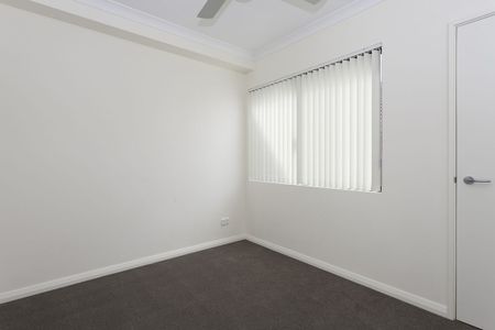 Unit 5, 181 Grand Promenade, Doubleview, WA - Photo 2