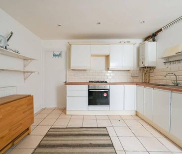 2 bedroom maisonette to rent - Photo 4