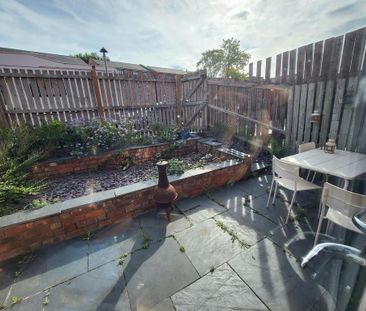 3 bedroom townhouse to rent - Photo 2