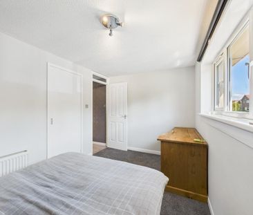 2 bedroom semi-detached house to rent - Photo 3