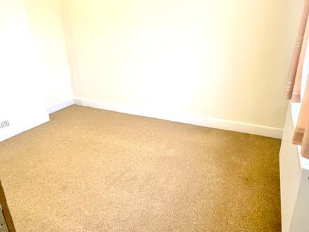 Firgrove Road, So15 - Photo 3