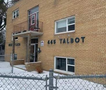 445 Talbot | 445 Talbot Avenue, Winnipeg - Photo 1