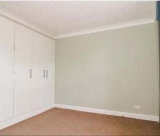 2 bedroom Flat To Let - Photo 2