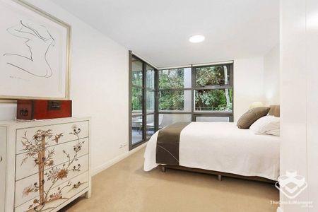 IMAGINATIVELY SPACIOUS (97M2 APPROX) & STYLISH MODERN LIFESTYLE - Photo 4