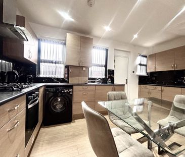 Cowper Mount, Leeds - Photo 1