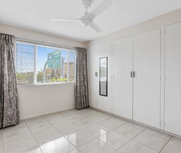 Convenient Living! 2-Bedroom Apartment In Gordon Park! - Photo 1