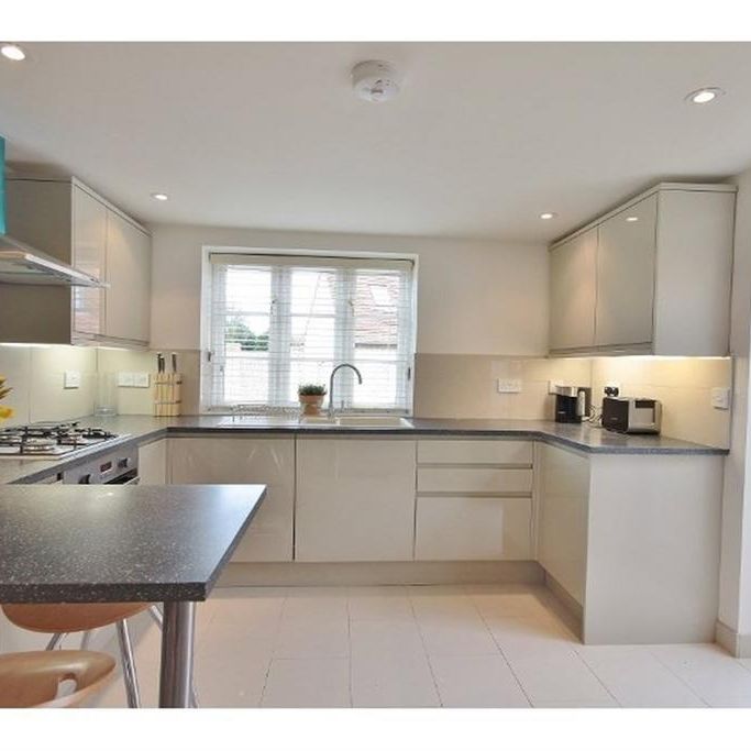 2 bedroom cottage to rent - Photo 1