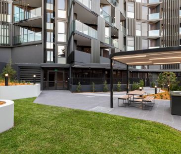 Apartment with 1 bedroom, 1 bathroom & parking for 1 car - Photo 3