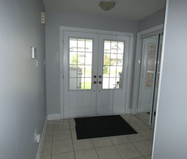 For Lease - 7857 Sassafras Trail, Niagara Falls, Ontario - Photo 3