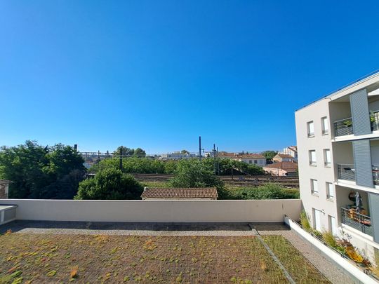 A LOUER AVIGNON ( 84000 ) : APPARTEMENT 3 pièces -TERRASSE - ASCENSEUR - 1 PLACE DE PARKING, - Photo 1