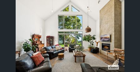 GRAND LIVING IN ROLLING HILLS OF CLEAR MOUNTAIN! - Photo 2