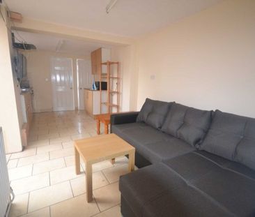 7 Bed - Donnington Gardens, Reading - Photo 4