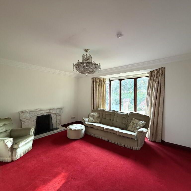 550a Upper Newtownards Road, Belfast, BT4 3HE - Photo 1