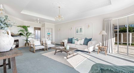 Stunning three bedroom home - Photo 2