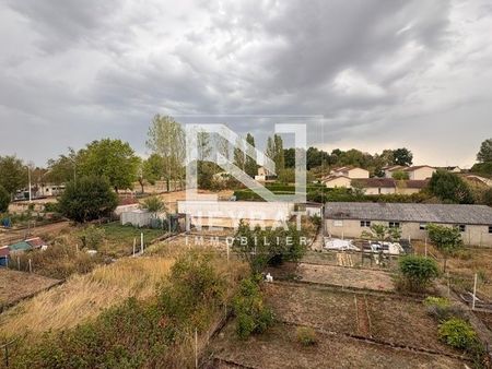 Location Appartement 3 pièces Meublé 60m² PARAY LE MONIAL 71600 - Photo 4