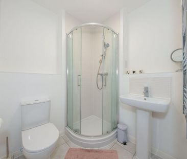 2 bedroom flat to rent - Photo 4