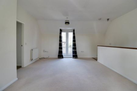 2 bedroom maisonette to rent - Photo 2