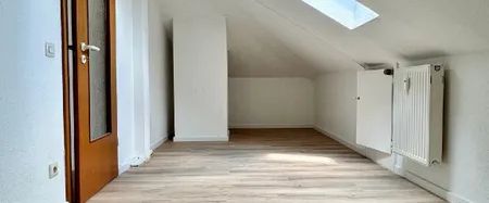 Haan Zentrum - Fußgängerzone! Großzügige Dachgeschosswohnung mit 2,5 Zimmern! - Foto 1