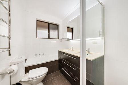 1/11-13 Kyngdon Street, Cammeray NSW 2062 - House For Rent | Domain - Photo 4