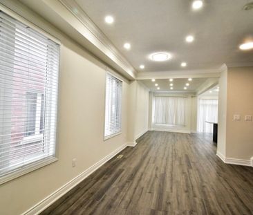 For Lease - 107 Laramie Crescent, Vaughan, Ontario - Photo 4