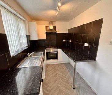2 bedroom semi-detached house to rent - Photo 6