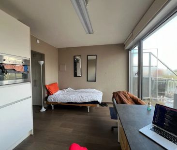 Lichtrijke, gerenoveerde studio met terras te huur in Leuven - Photo 2