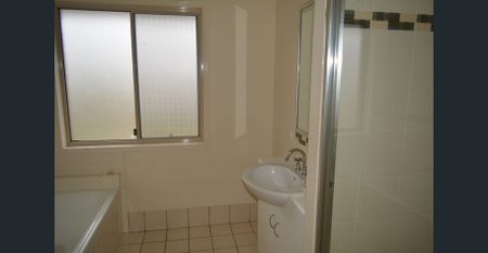 Glenvale Convenience – Comfortable Family Living - Photo 5