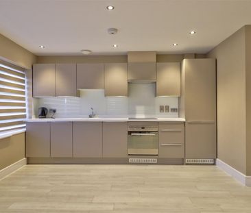 2 BED Flat To rent - Photo 5