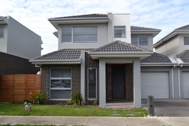 57 Primula Avenue, Brooklyn VIC 3012 - House For Rent | Domain - Photo 1