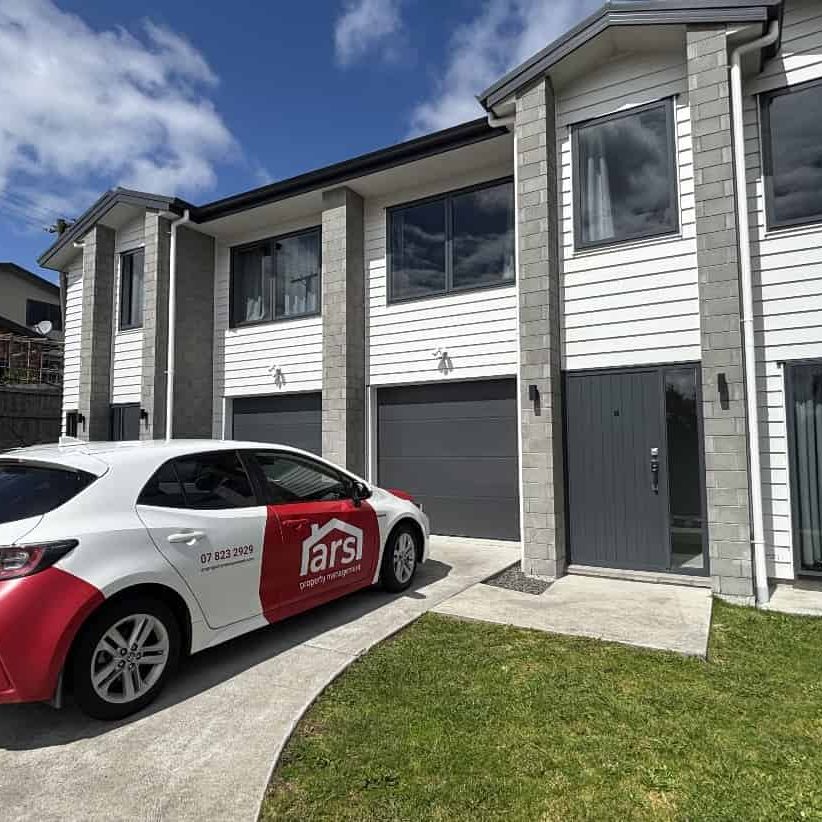 TOWNHOUSE WITH RURAL VIEWS - Photo 1