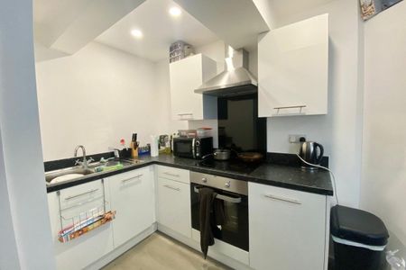 Kirkstall Road - Photo 4