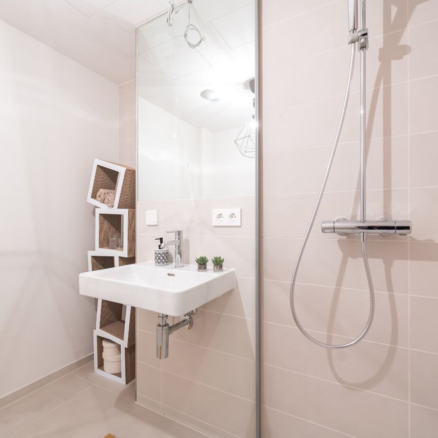 Urbanes Wohnen mit Rooftop Pool, Spa & Skylineblick – TOWER HOMES im V22 - Foto 1