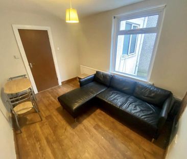 4 bedroom house to rent - Photo 1
