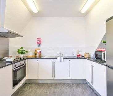 Silver Twin Room - Photo 6