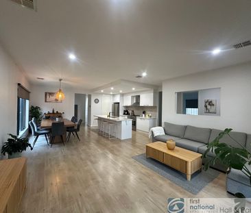 39 Flanagan Avenue, Officer - Photo 3
