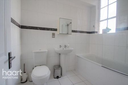 2 bedroom apartment to rent - Photo 5