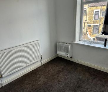 4 bedroom terraced house to rent - Photo 6