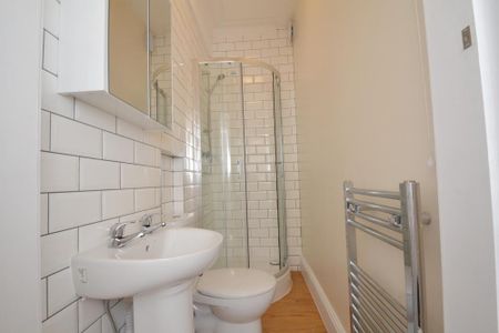 5 bedroom terraced house to rent - Photo 3