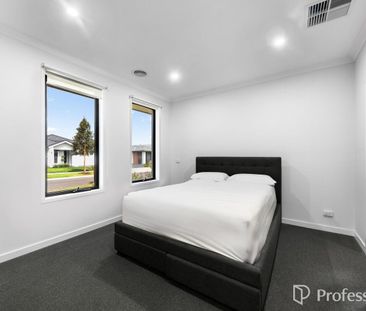 Family-Friendly 4-Bedroom Gem! - Photo 3