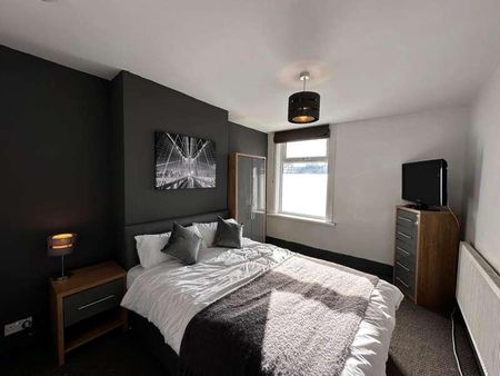 Park Street, Grimsby, DN32 - Photo 4