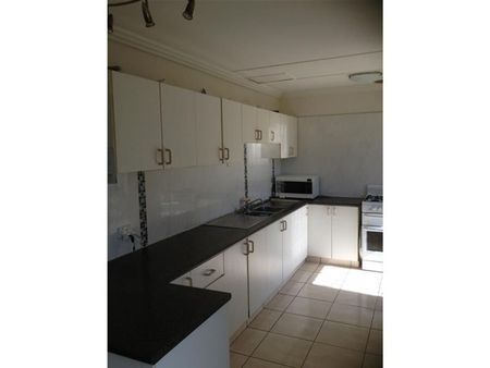 3 Bedroom Home - Photo 3